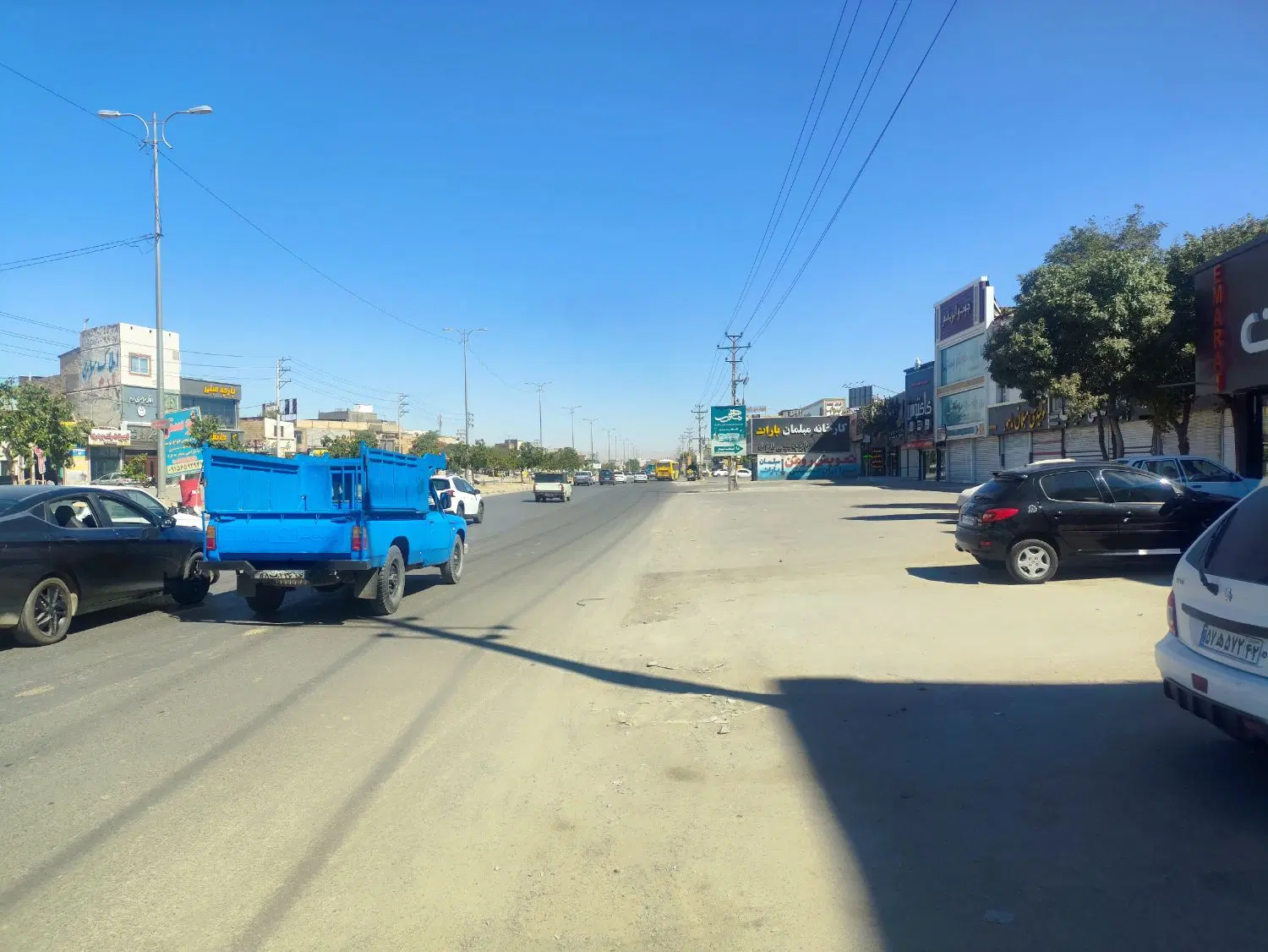 فروش 600 متر نمایشگاه جاده کلات-گرجی