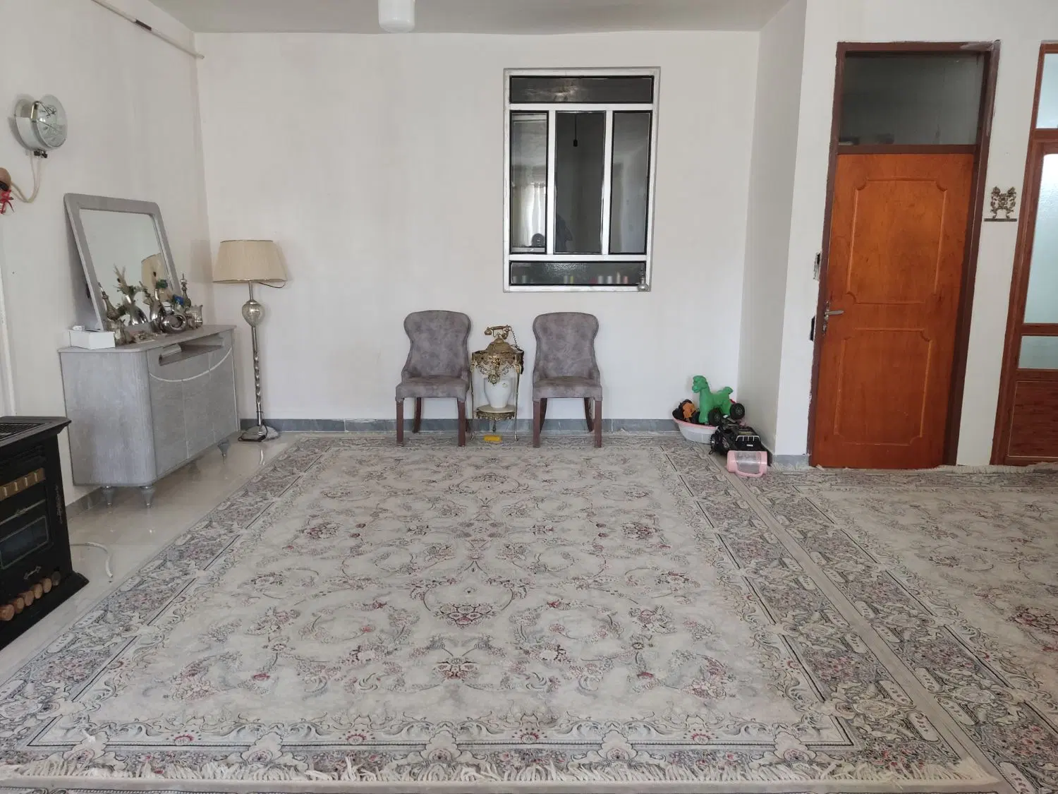 خونه تمیز در در پنجشنبه بازار