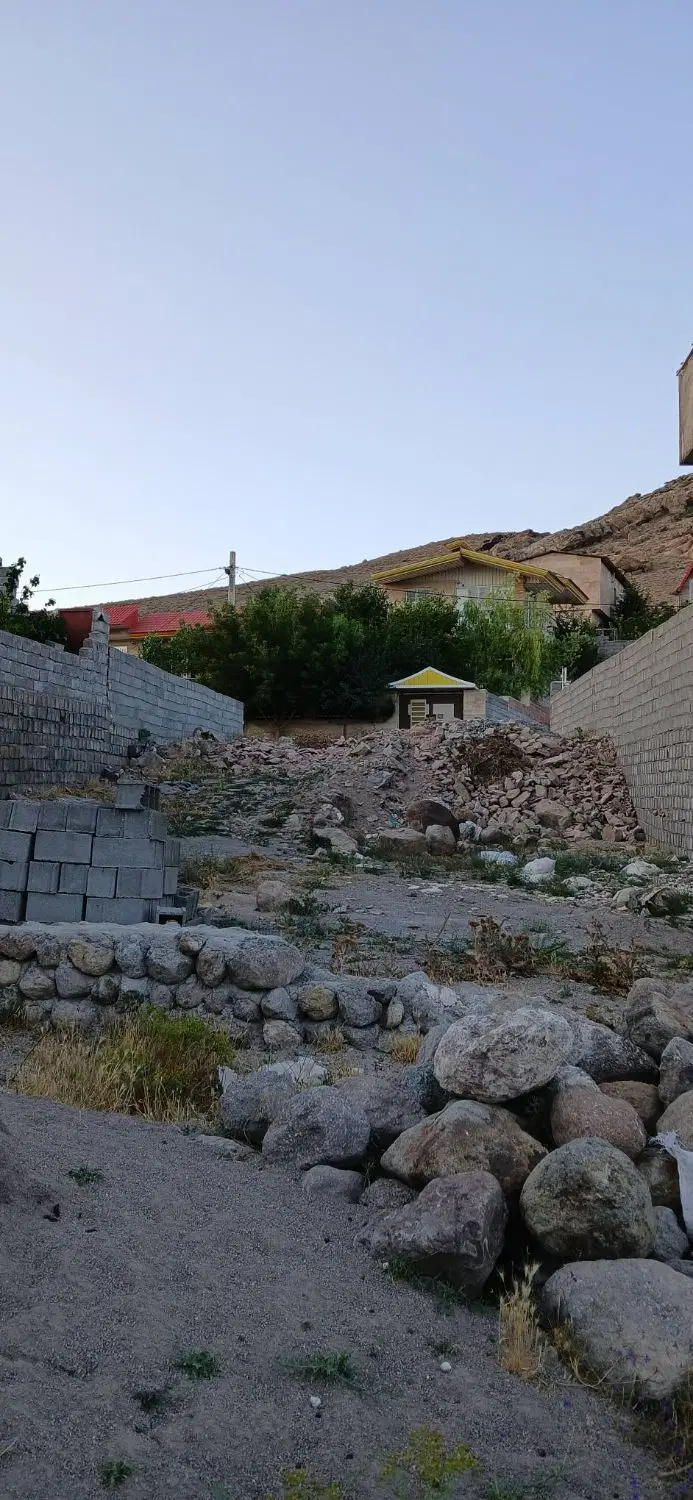 زمین به متراژ ۳۱۳ متر مربع در دهکده ویند کلخوران