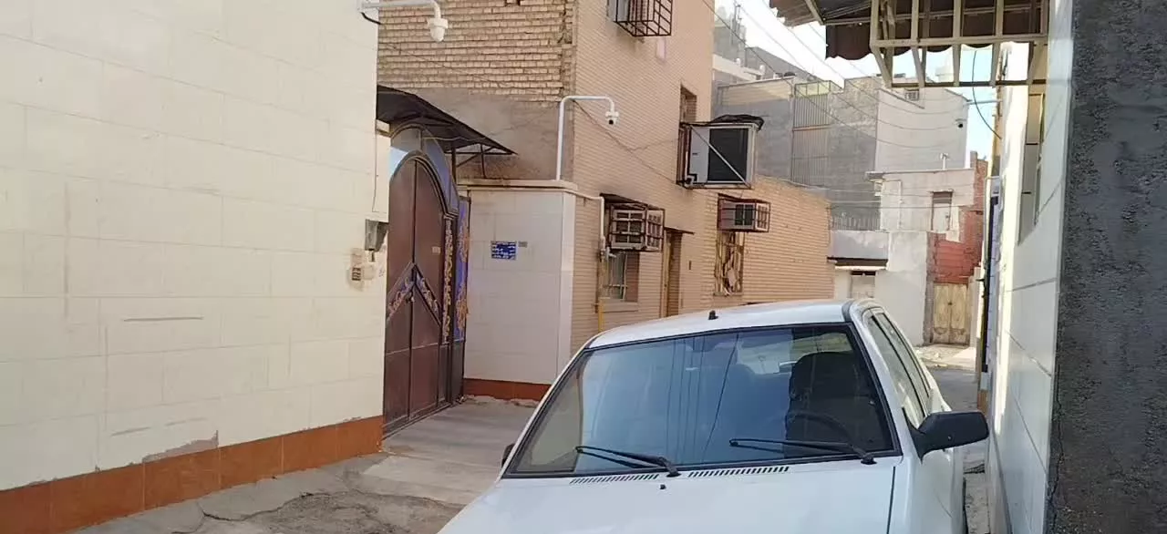 یک باب منزل 121 متری