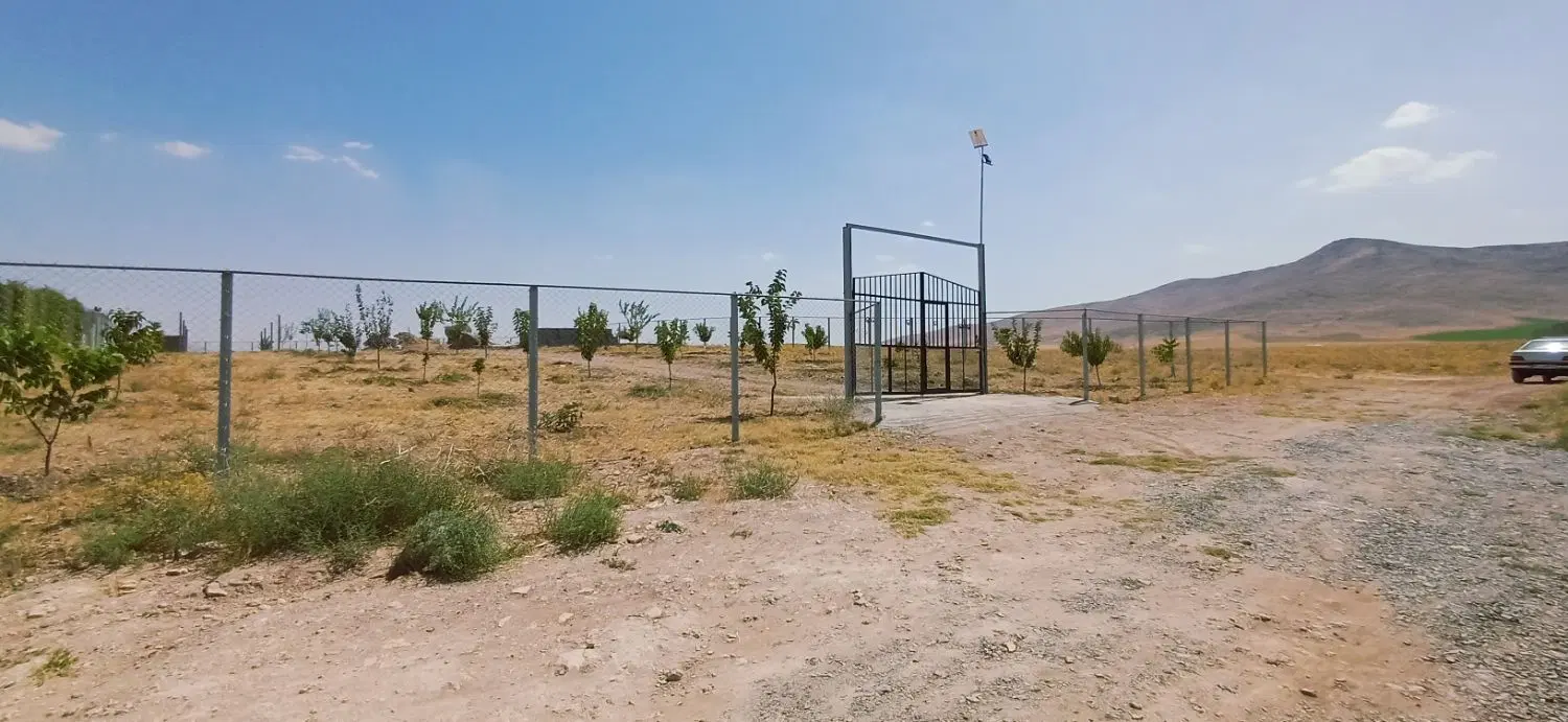 زمین ۲۰۰۰ متری باغ