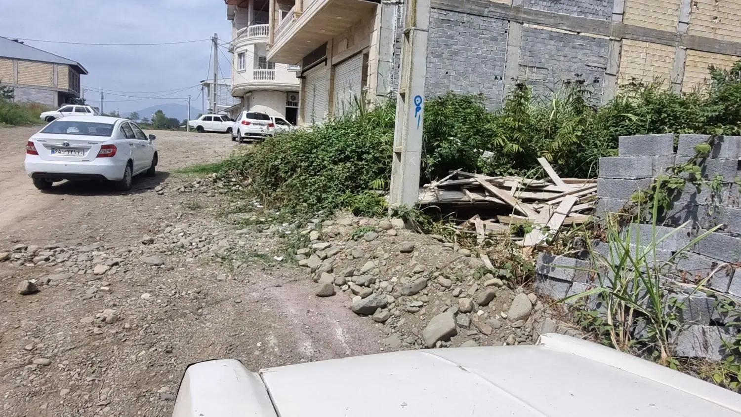 زمین مسکونی تجاری ابتدای خیابان ۲۰متری