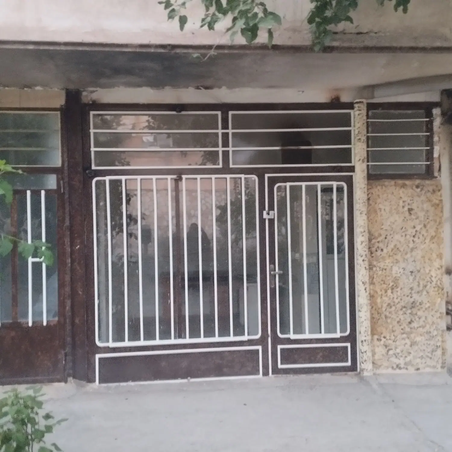 اجاره مغازه جهت رستوران دفتر اداری  مهندسی بیمه