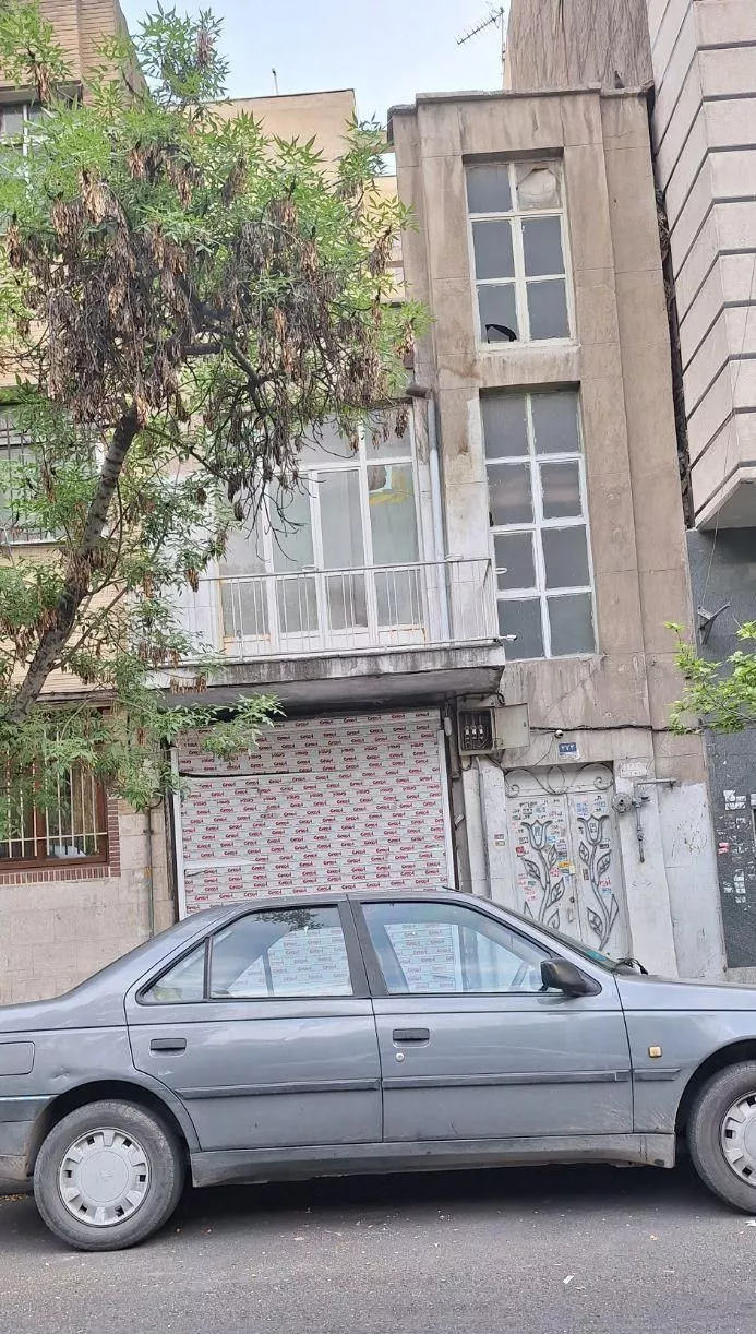 کلنگی ۱۰۰ متری با ۳۲ متر تجاری