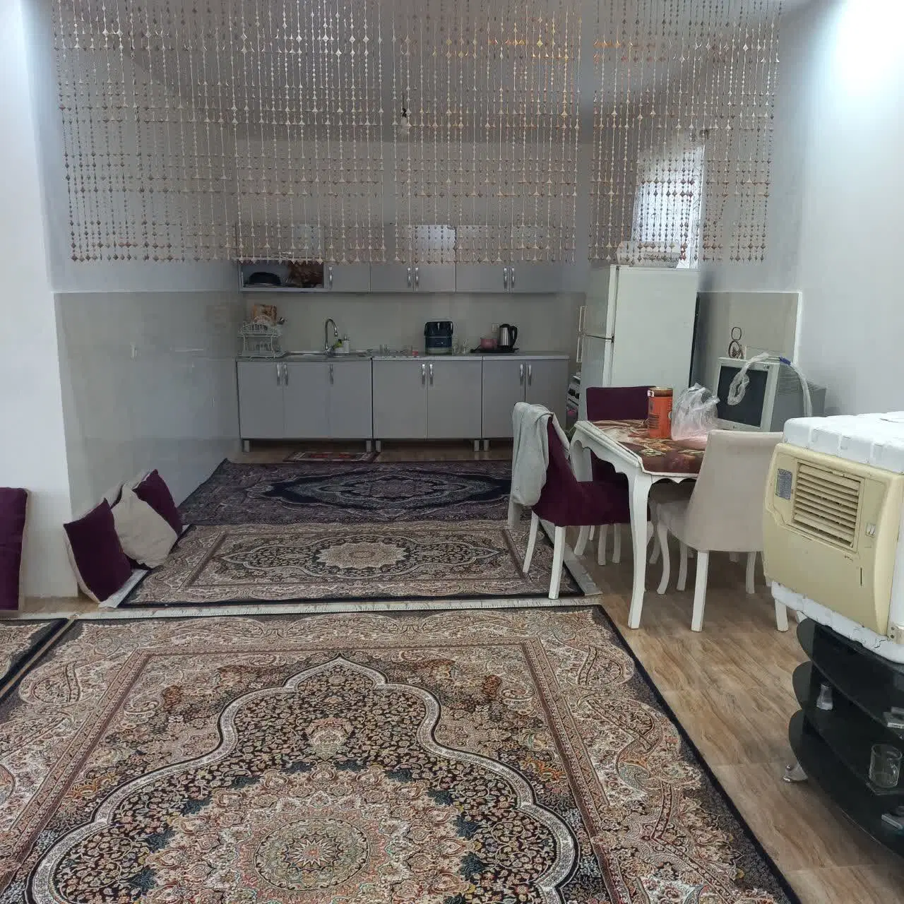 ویلا باغ 1300متری با آب ملکیت مبله