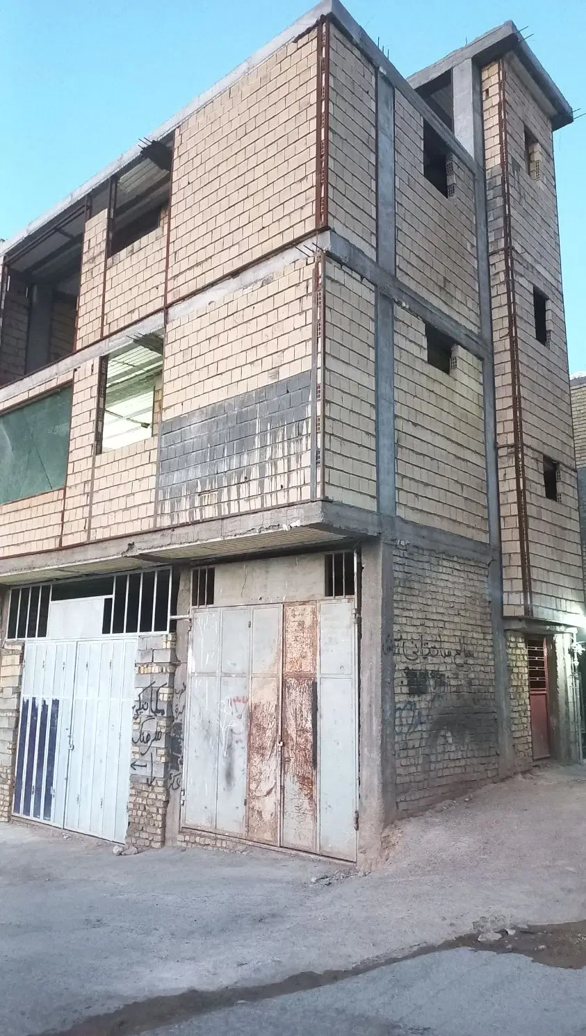 اسکلت دو طبقه