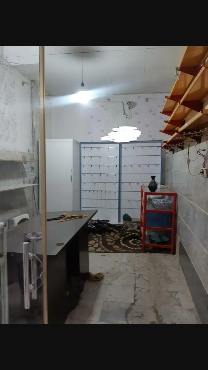 یک باب مغازه. خ سی متری شوراشمالی  نبش کوچه یوسفی