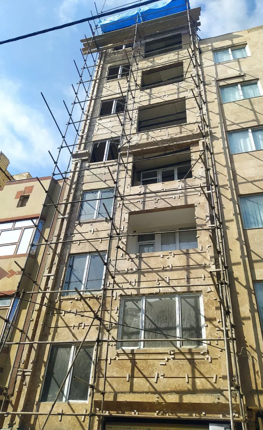پیش فروش آپارتمان ۱۱۰ متری فول امکانات در کوی امیر