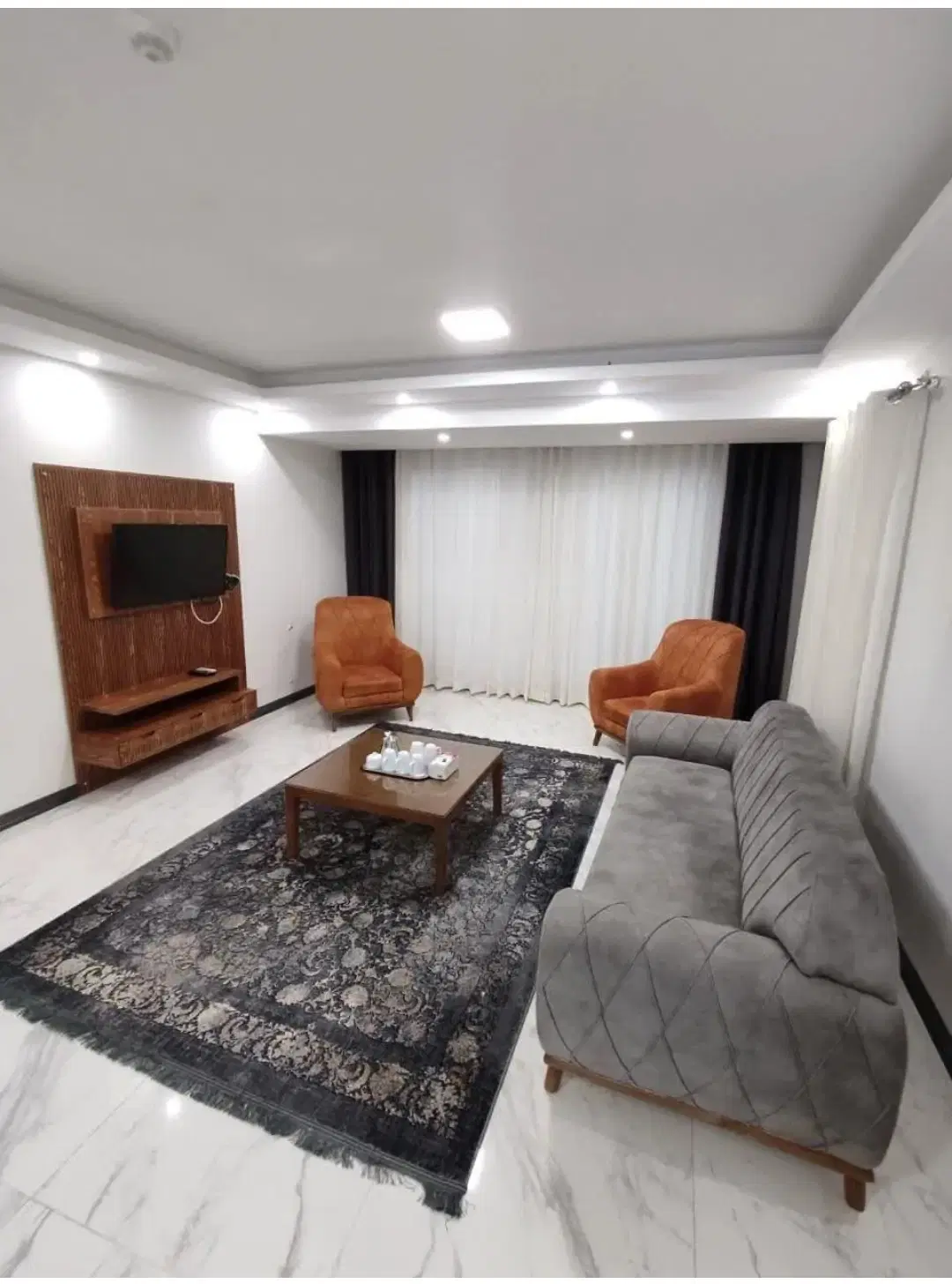 سوئیت طبقه دوم از ساختمان دو طبقه