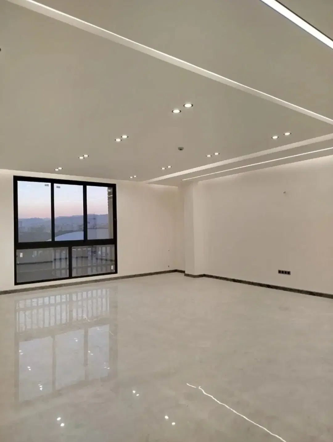 کوهسار ۱۳۰ متر جنوبی کوهپایه دوم