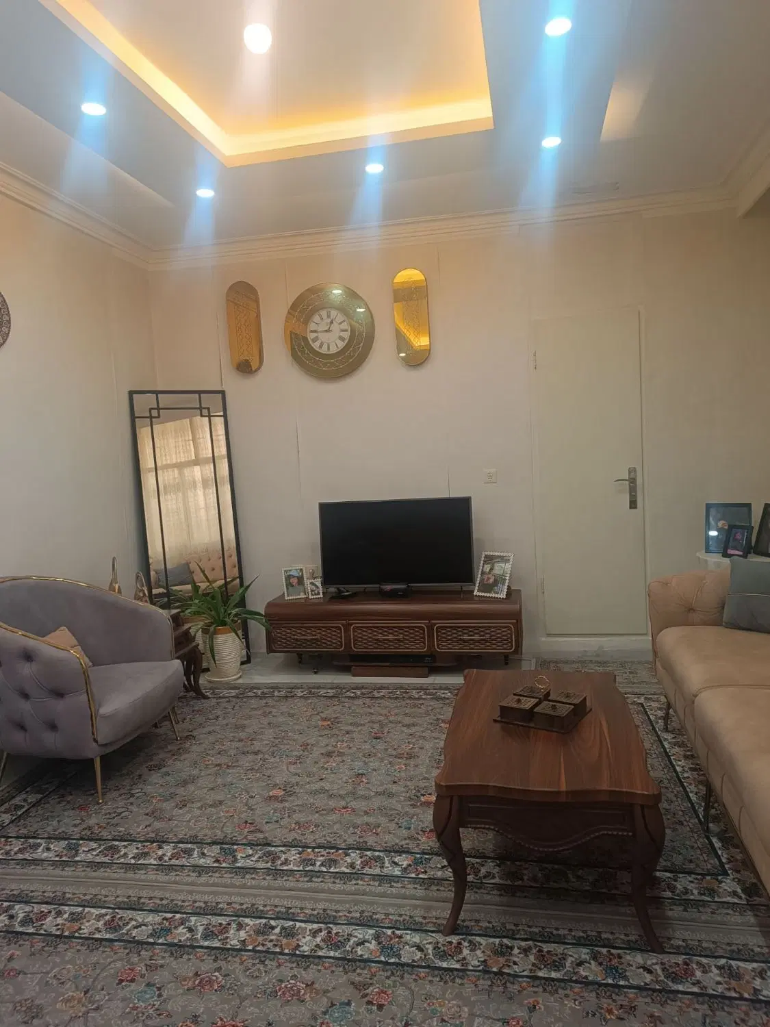واحد 60 متری در حسن آباد