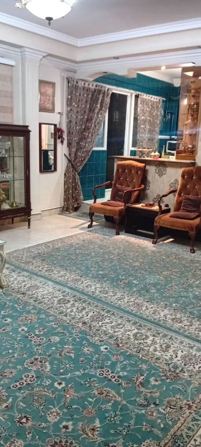 اجاره خانه 70 متری طبقه اول