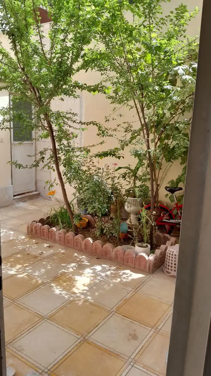 آپارتمان حیاط دار لوکیشن خوب