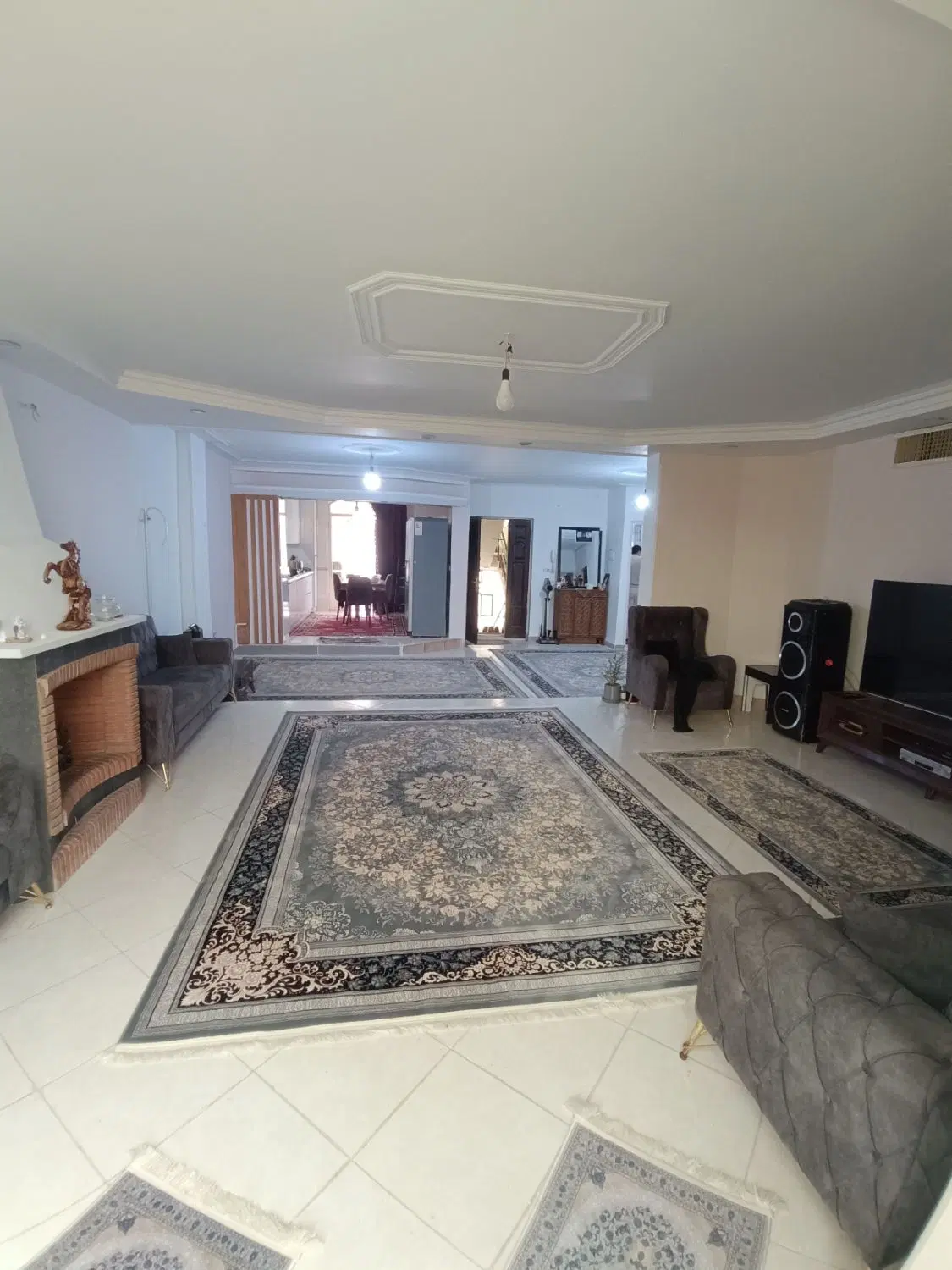 145 متر  _  3 خواب  _  سند تک برگ  _  گلدشت  فاز 1