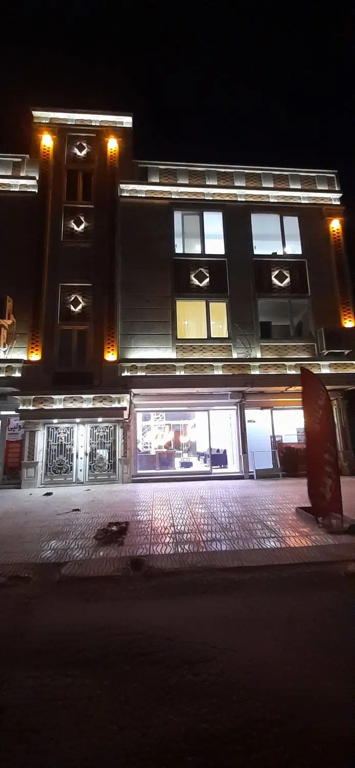 ۲۵۰ متر سالن و ۲۰۰ متر زیر زمین شهرک صنعتی ده حسن