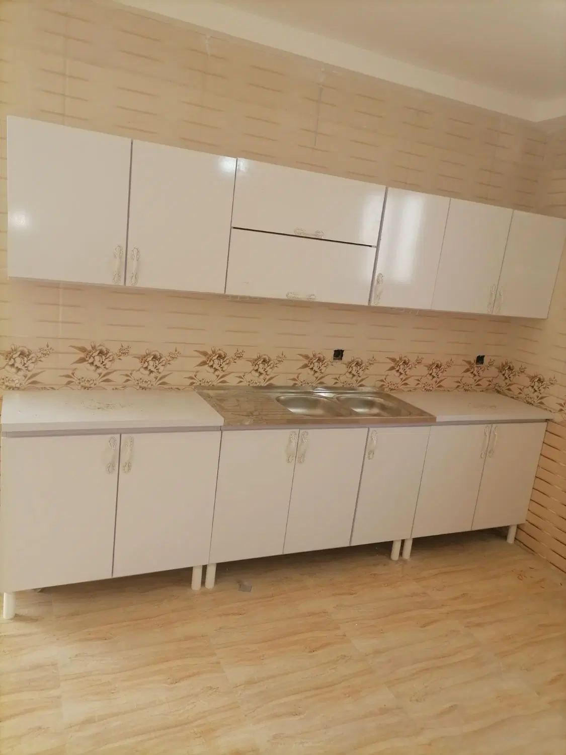 رهن اجاره 200متری بهترین لوکیشن کین اباد