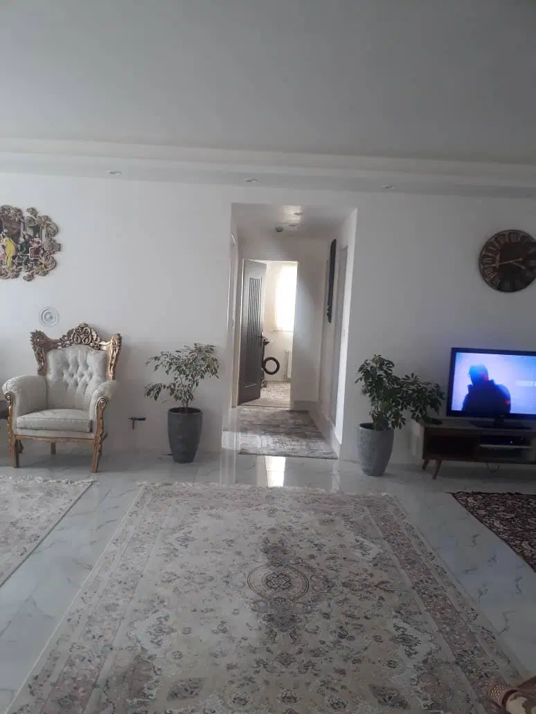 فروش آپارتمان ۱۳۰ متری