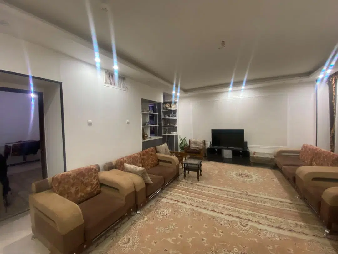 خانه هم کف فروشی آزادشهر 170متر سند دا