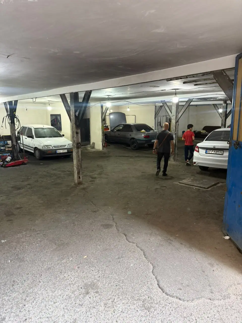 اجاره گاراژ حدودا ۳۰۰ متری