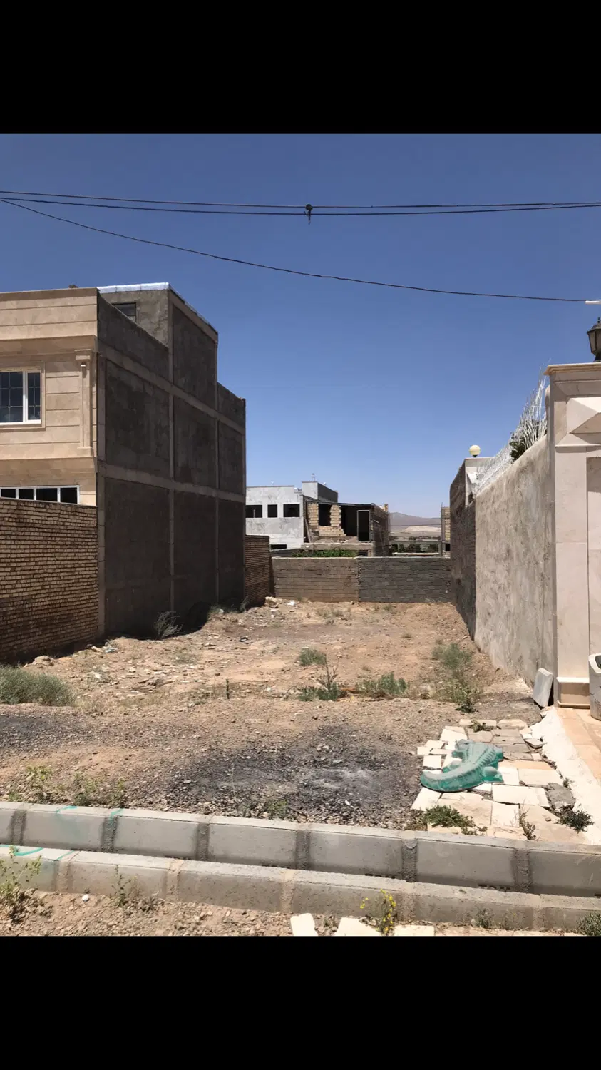 مسکونی ۳۰۰ متر