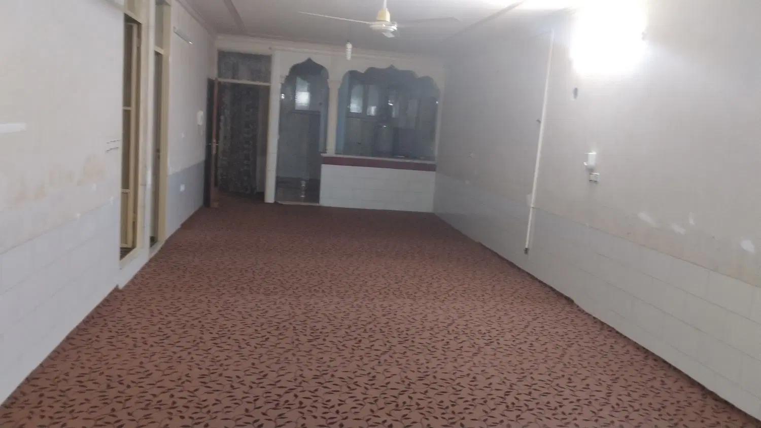 اجاره واحد مسکونی نیم طبقه زیر زمین