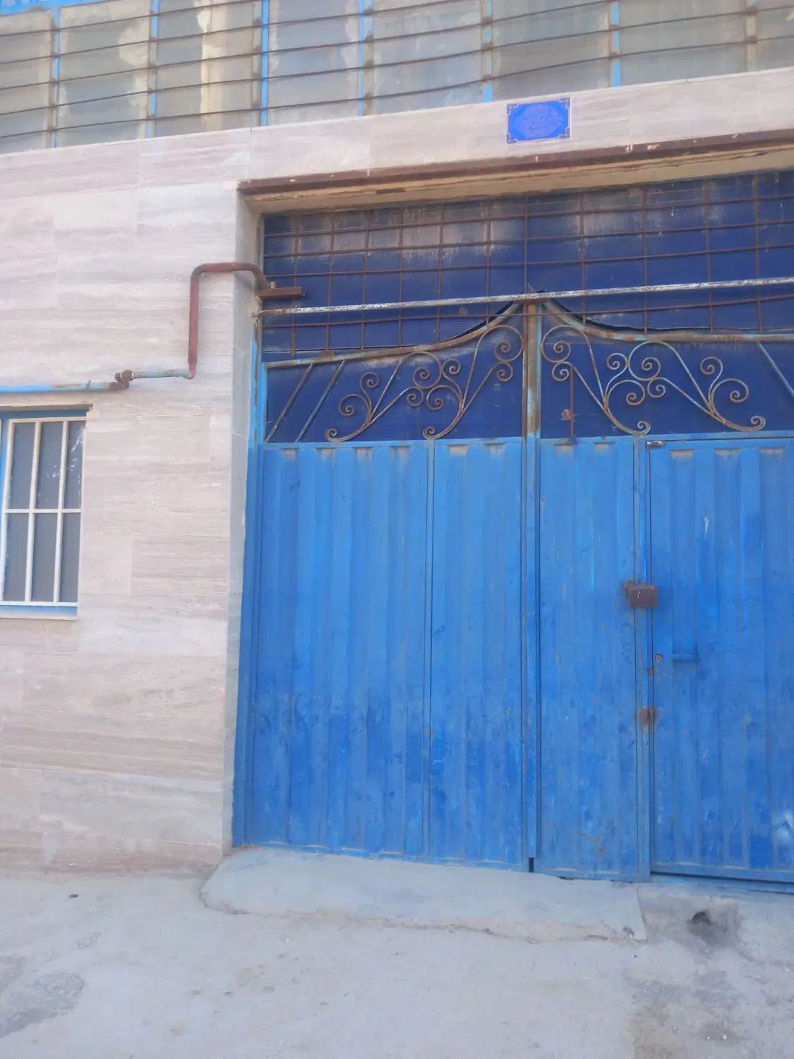 ۲۴۰ متر سالن در احمداباد