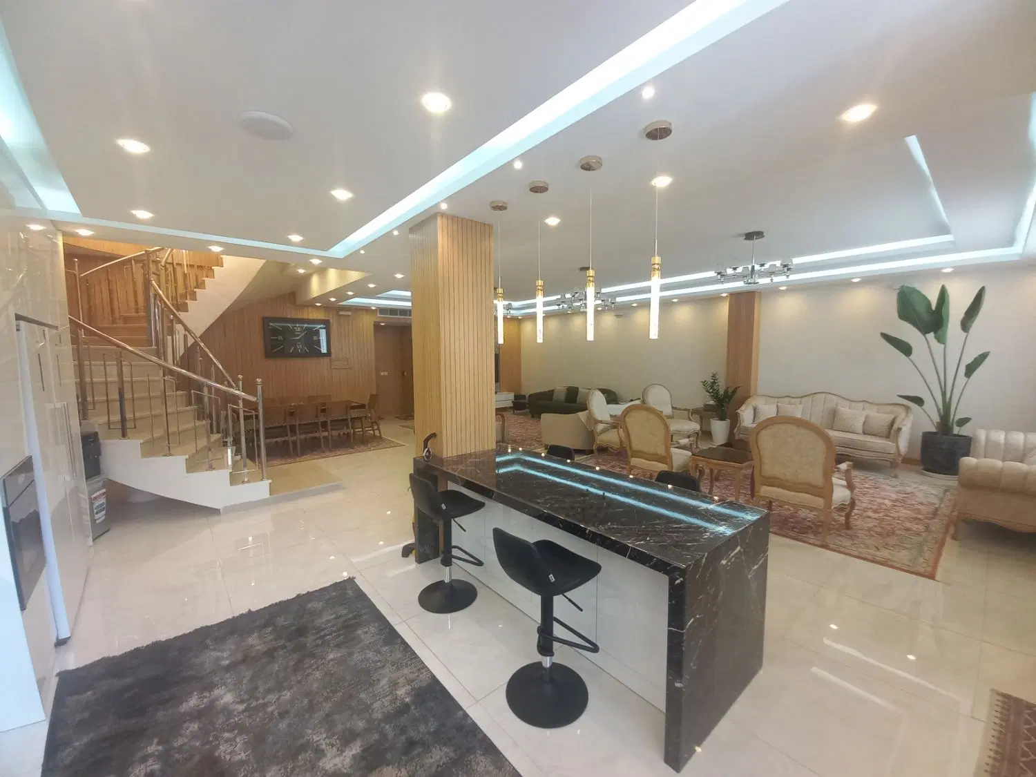 ویلایی شمالی دوطبقه دوبلکس مدرن  وسیع سعدی جنوبی