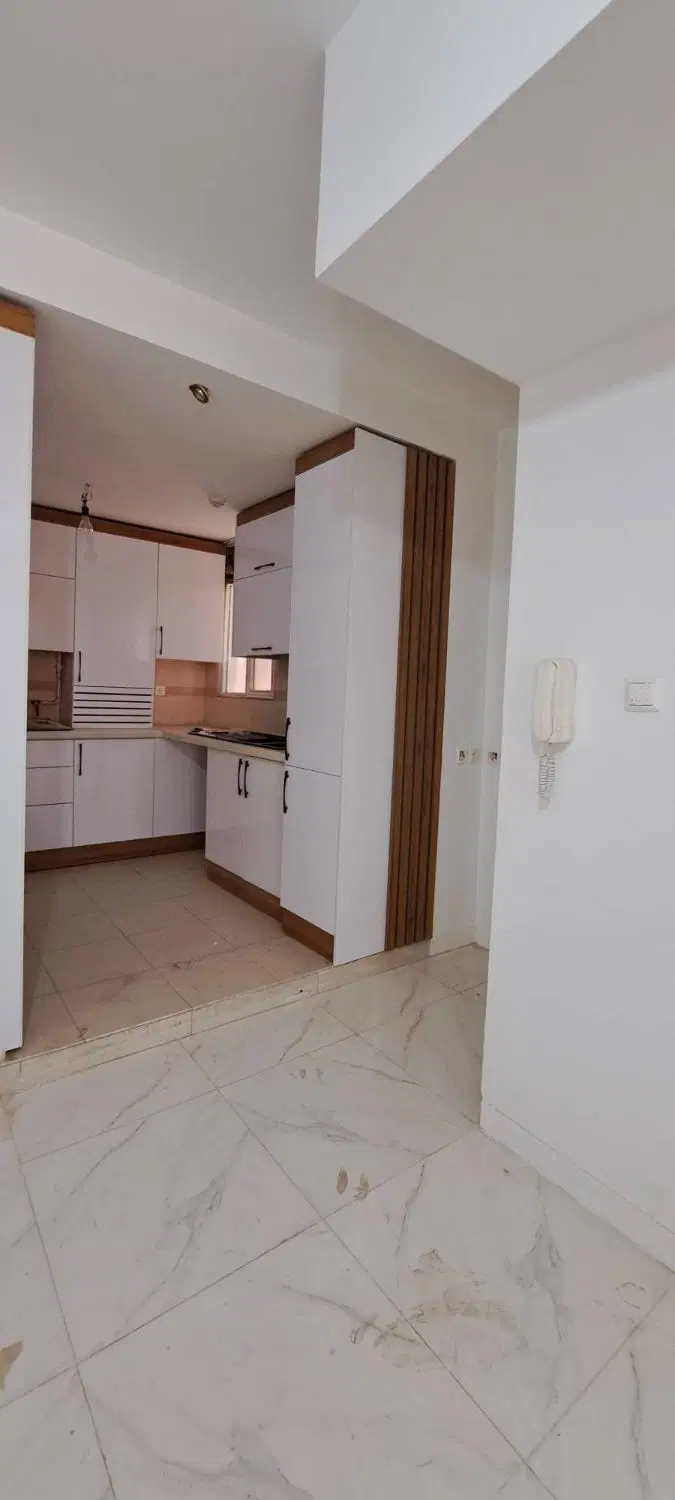 یک باب مغازه متراز60