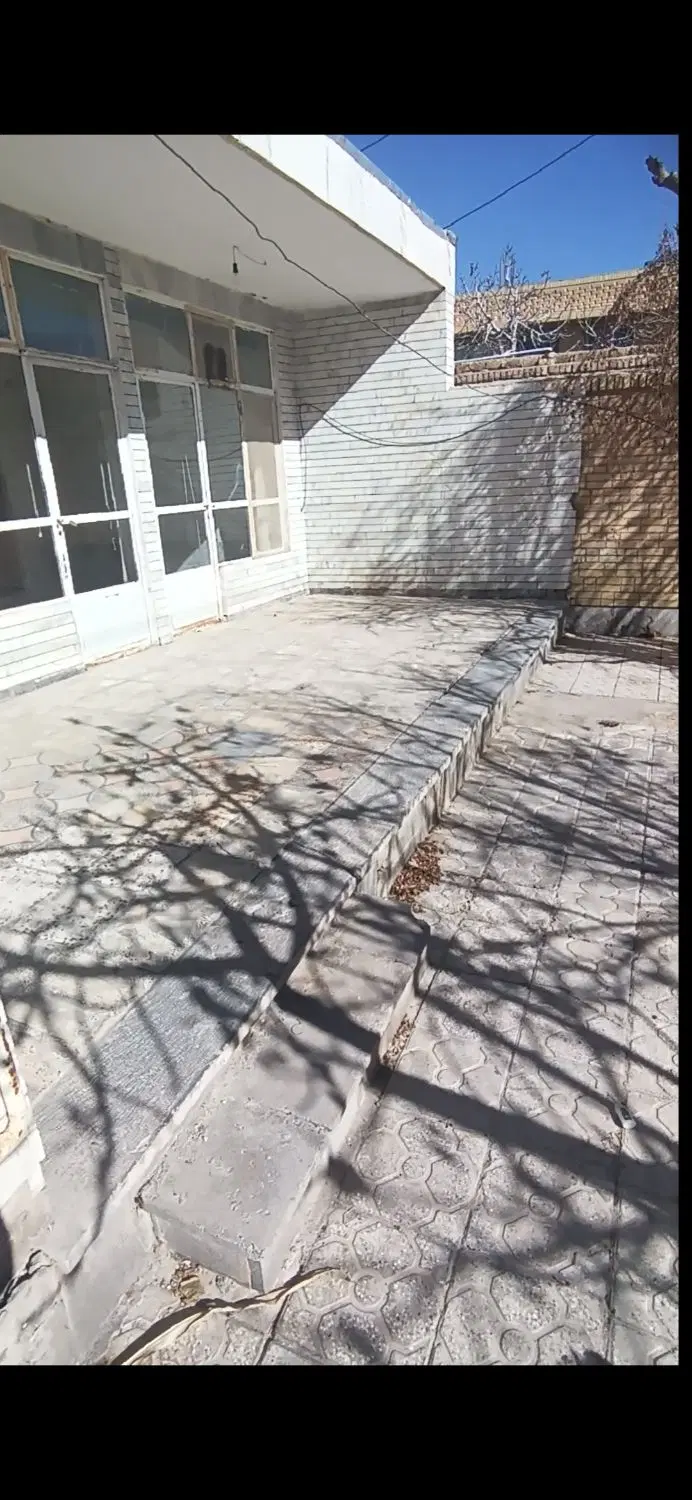 اجاره منزل دربست حیاط دار ۴ خوابه ۱۶۰ متری
