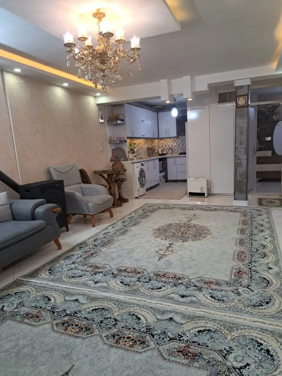 رهن و اجاره آپارتمان ۸۵ متری تمیز پارکینگ اختصاصی