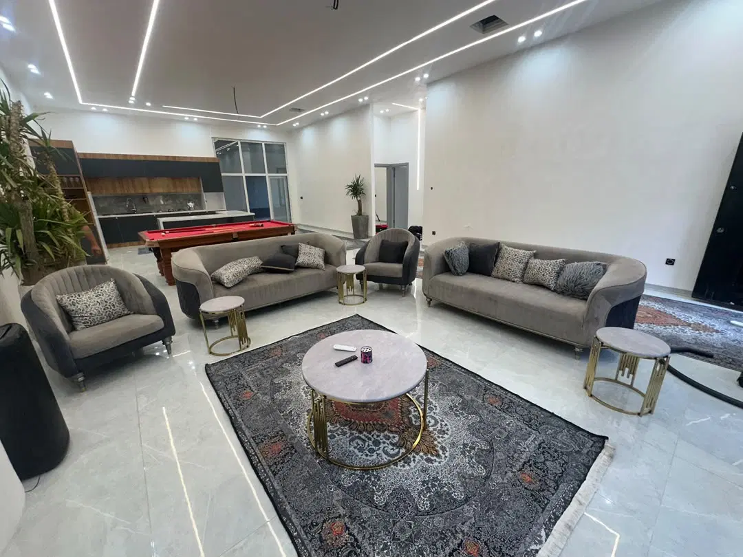 اجاره واحد اداری برج پارمیدا 65 متری