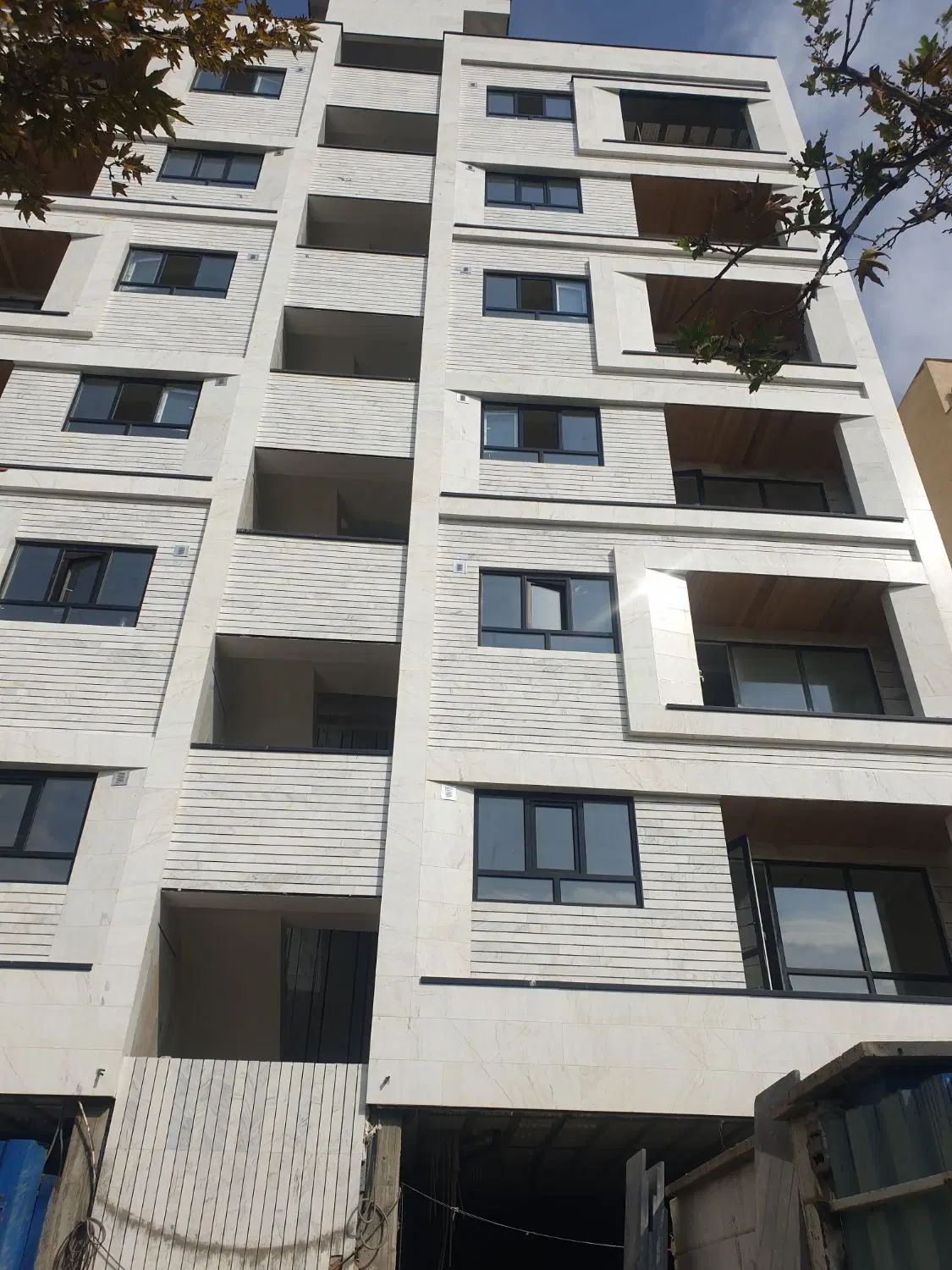 اوقاف دلاوران ۱۳۷ متر ۳ خوابه فول امکانات