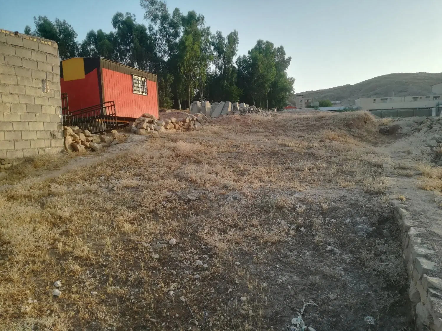 زمین هشت بنگله