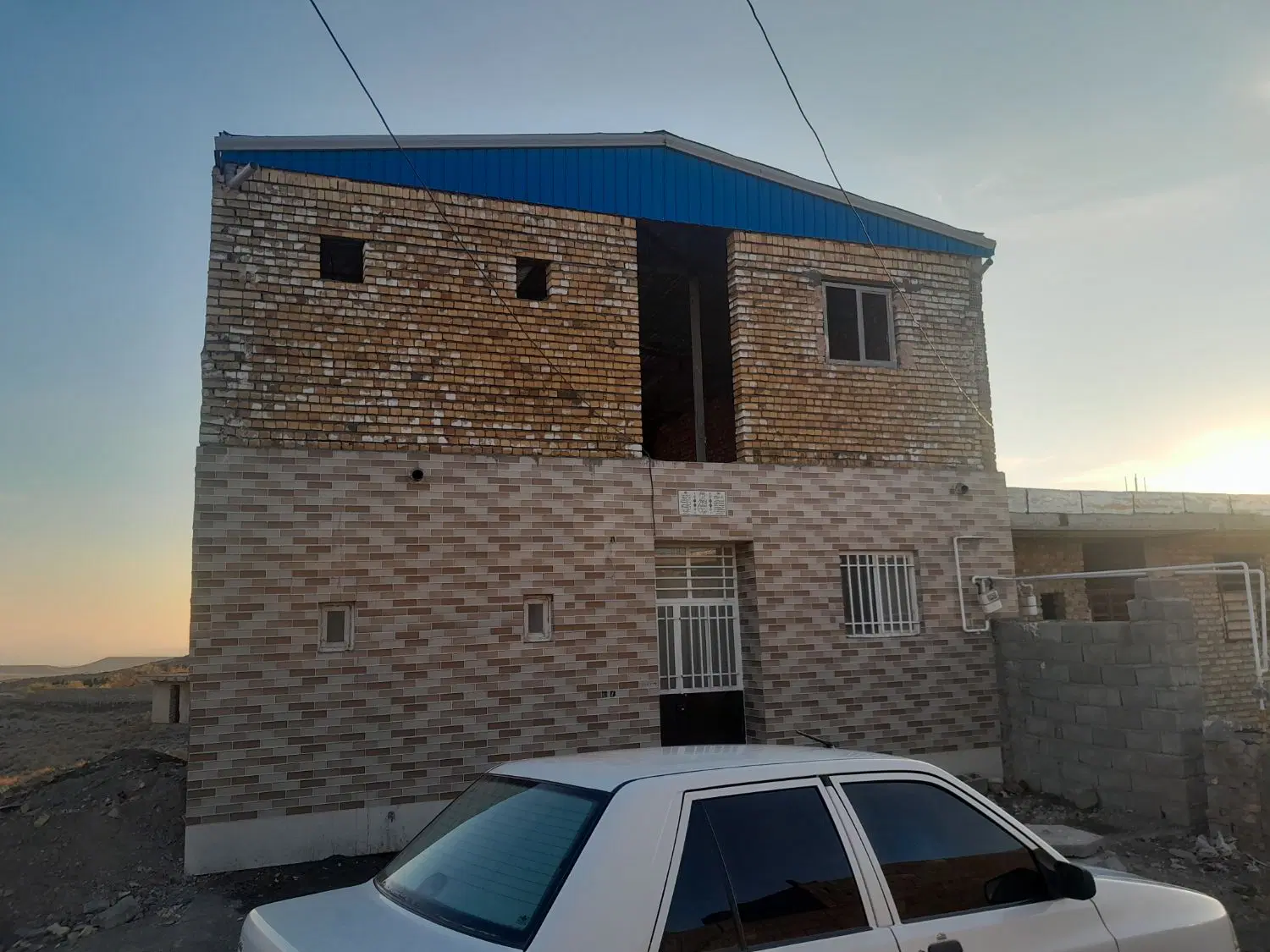 یک باب منزل مسکونی جهت اجاره در بزنجان