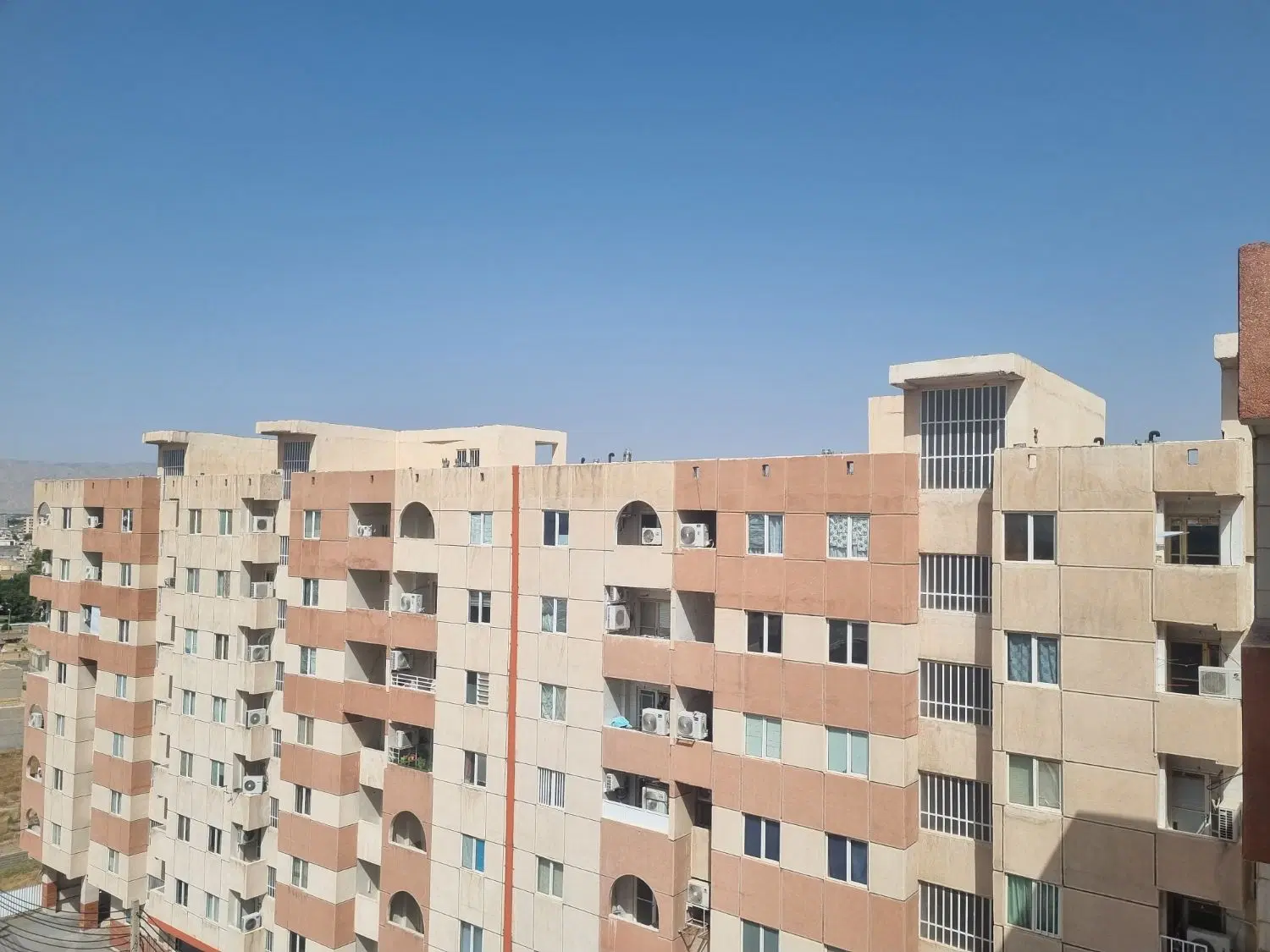 آپارتمان مجتمع پارسین (وحدانی) خیابان ۶۰ متری