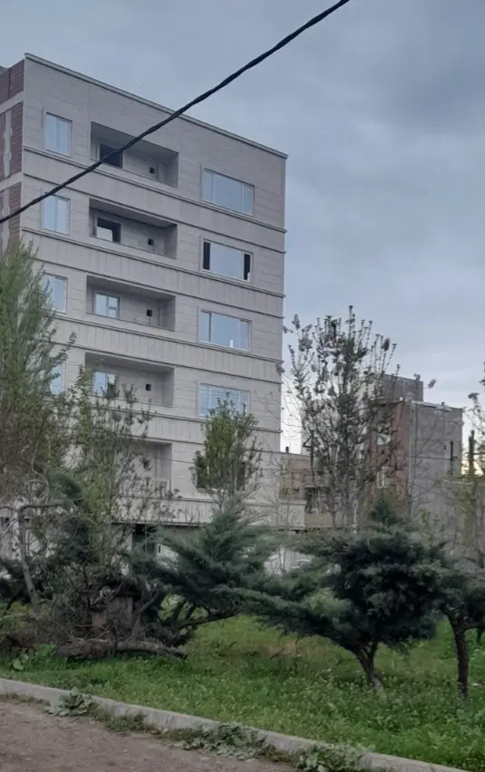 آپارتمان شهرک فجر کارمندی روبروی بیمارستان شهدا