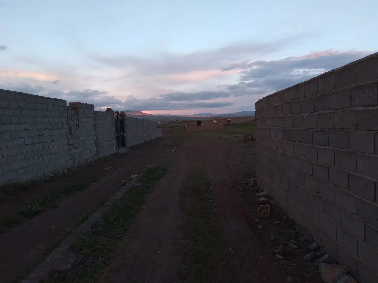 زمین ۴۰۰متری در نمرور