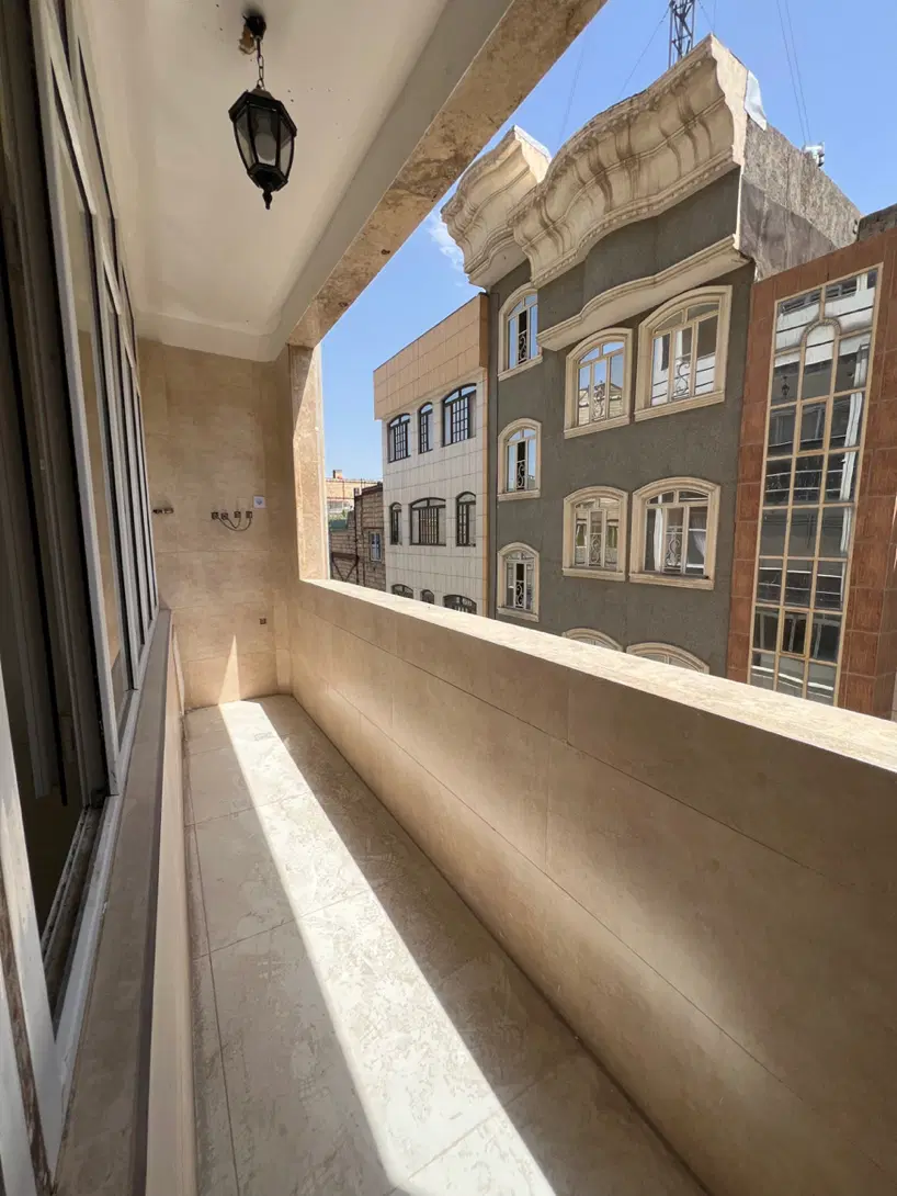 ۱۱۰متری_نزدیک به حاشیه_صفر_فول امکانات