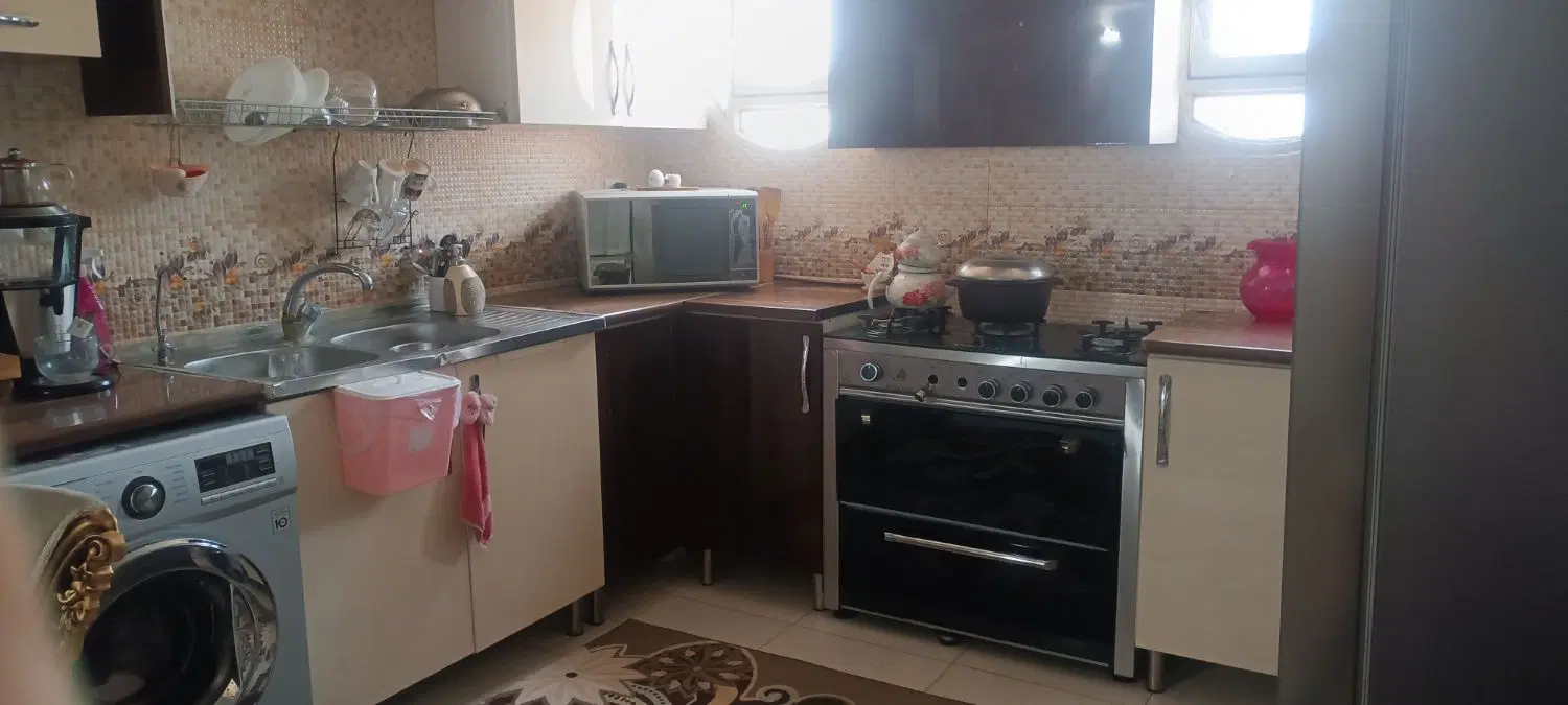 یک طبقه روی همکف آزادگان
