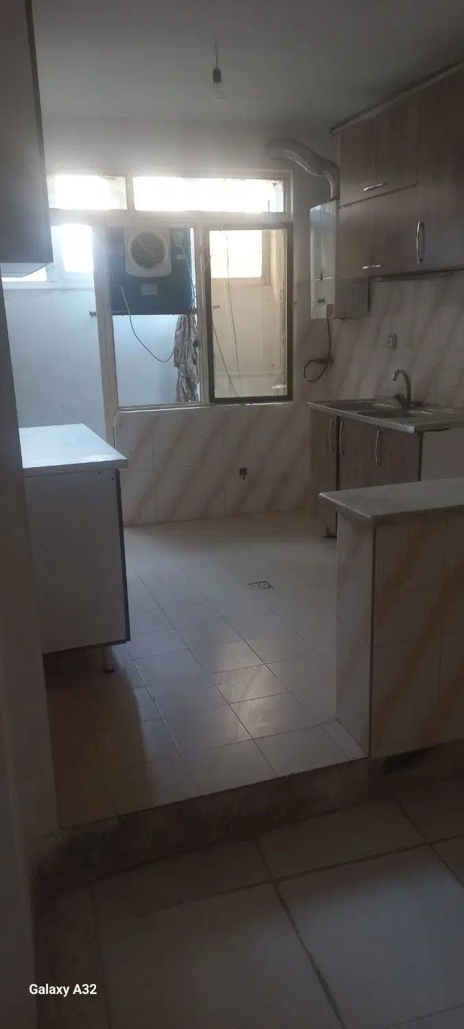 اپارتمان کمالشهر ظفر ۱۶