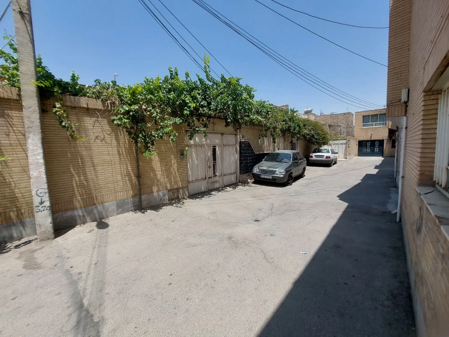 سه باب منزل ویلایی به متراژ ۲۳۰و۲۱۳ و۲۹۱متری آرمان