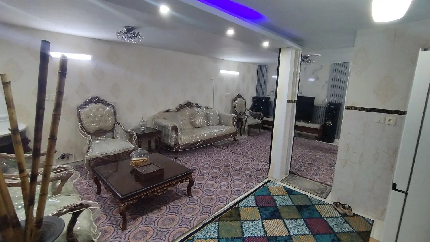 ۹۵متر دوخواب _ نزدیک مترو _ بدون دیوار مشترک