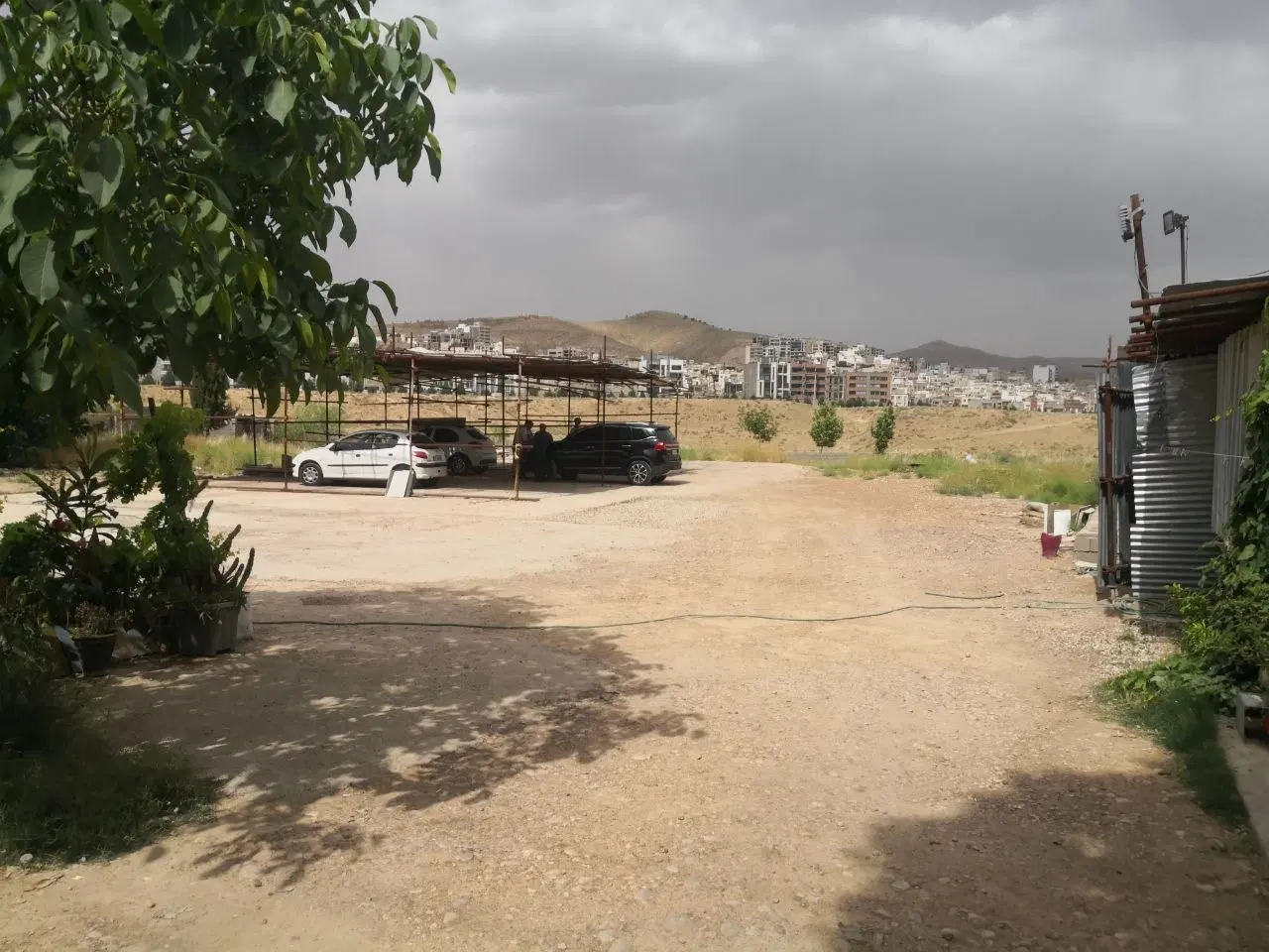 انبار ۳۵۰۰ متر زمین محصور کارگاهی آرین صنایع
