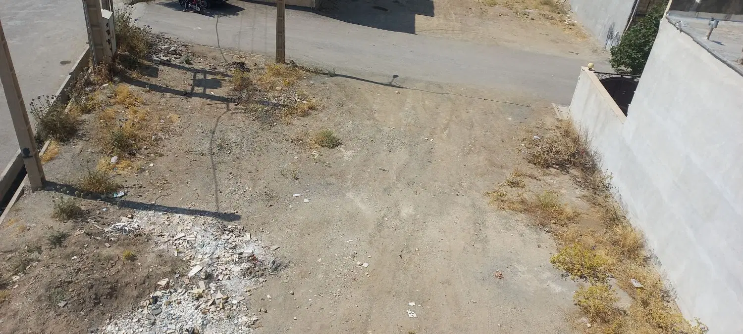 زمین دوبر در ابتدای نیاوران