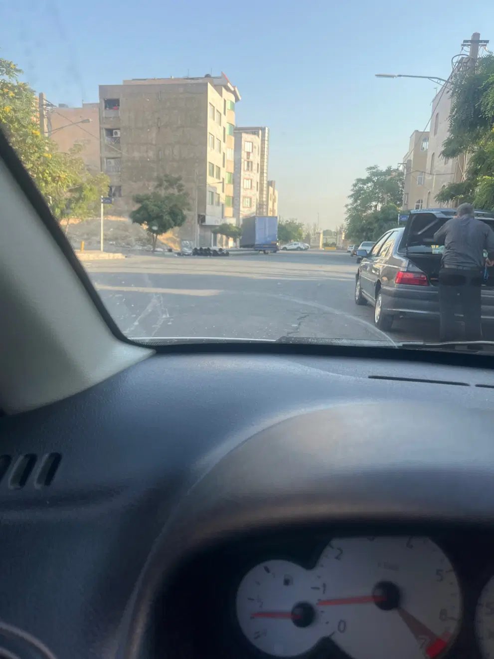 زمین خالی ۲۰۰ متر اجاره چهار دیواری