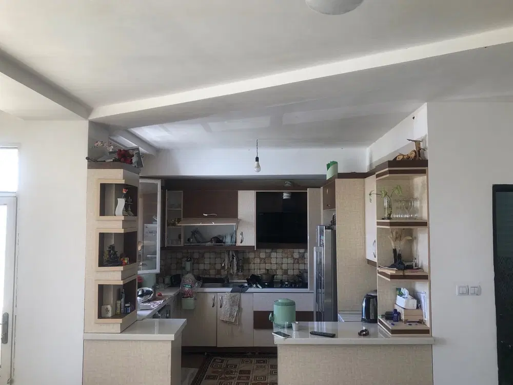 منزل یک طبقه ونیم دربست