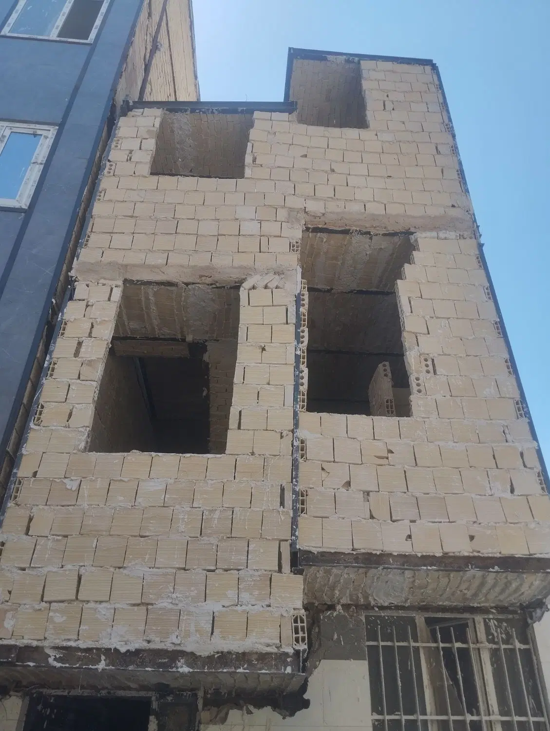 طبرسی شمالی 38طباطبایی17سفتکاری60متری