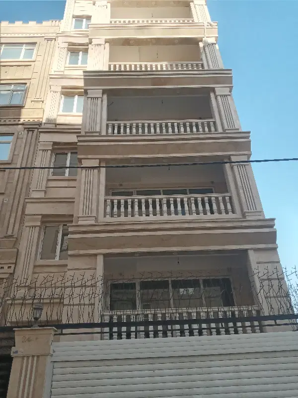 ۹۰ متر نوساز کلید نخورده