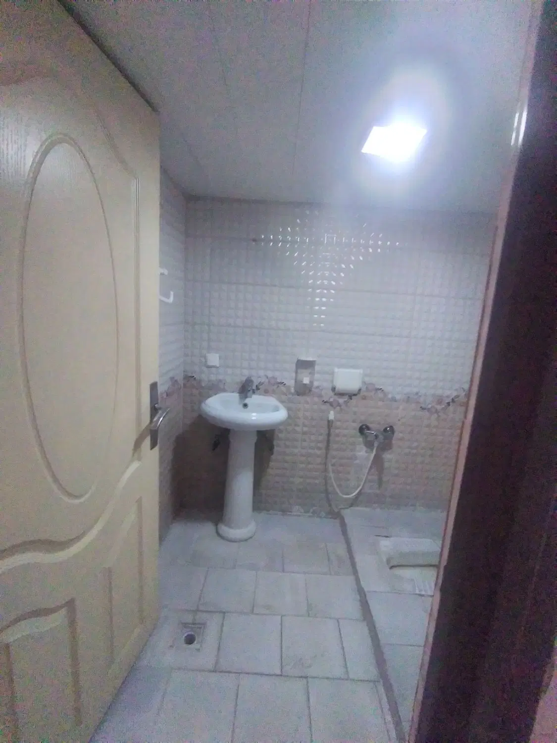 آپارتمان ۸۷متری در پشت میدان شهرداری مجتمع آیسان