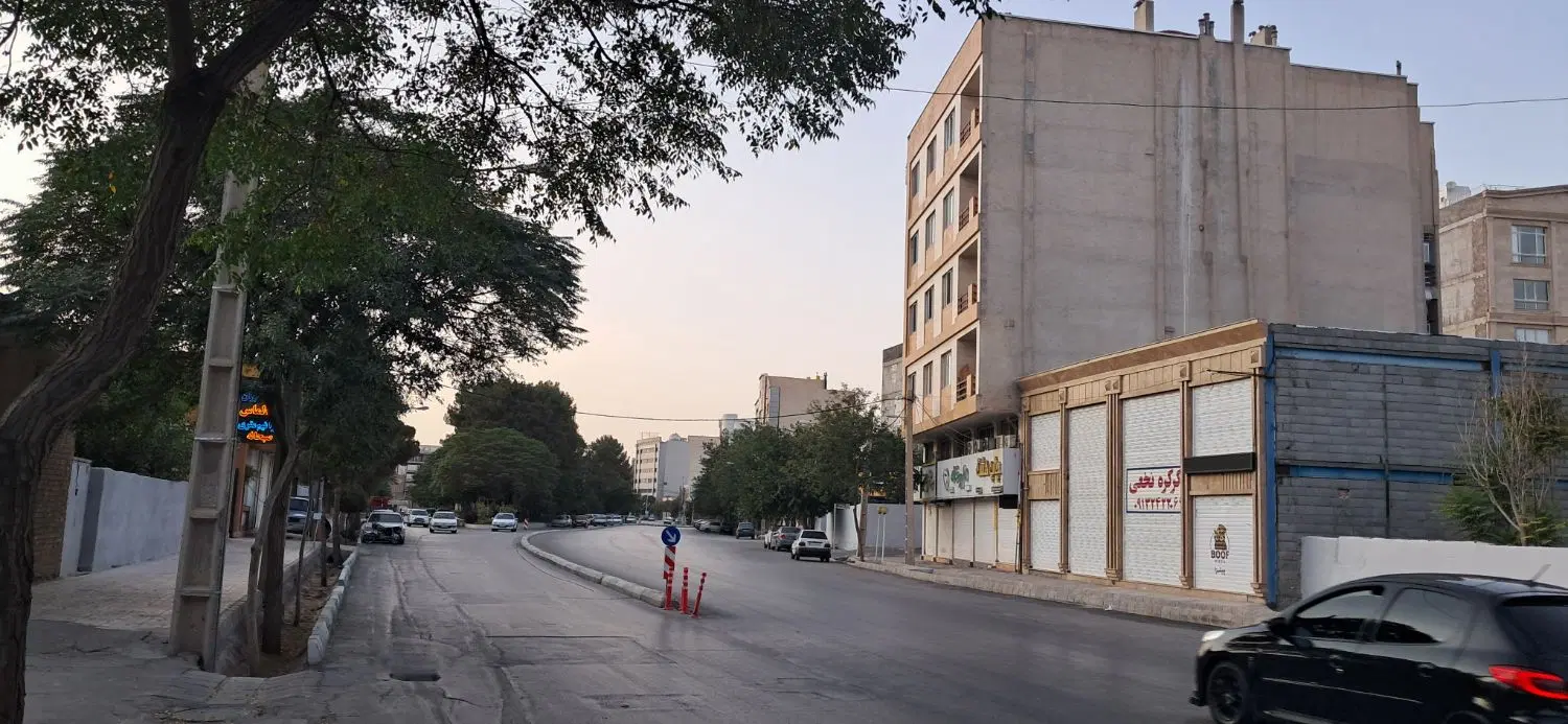 مغازه ۲۰۰ متری پارک نشاط